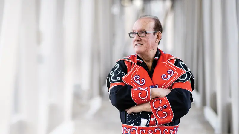 Hommage à un pionnier : le chef Terry Paul intronisé au Panthéon des personnalités canadiennes des Affaires (CBHF)